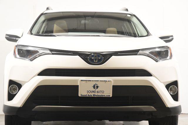 2017 Toyota RAV4 Hybrid XLE photo