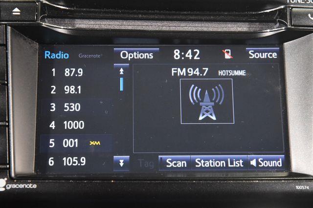 2017 Toyota RAV4 Hybrid XLE photo