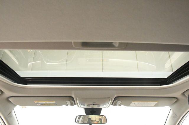 2017 Toyota RAV4 Hybrid XLE photo