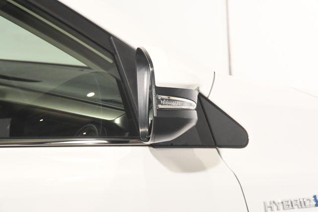 2017 Toyota RAV4 Hybrid XLE photo