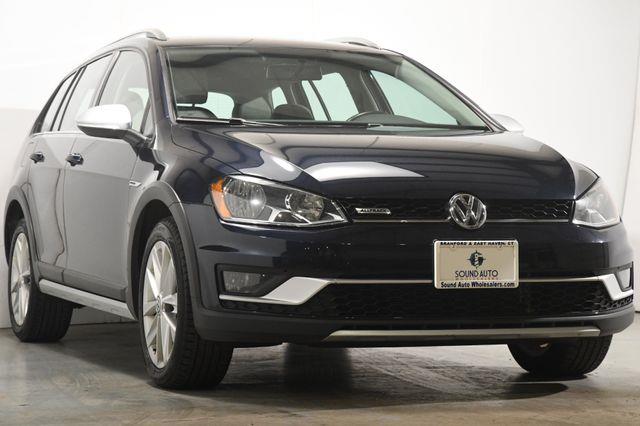 2017 Volkswagen Golf Alltrack SE photo