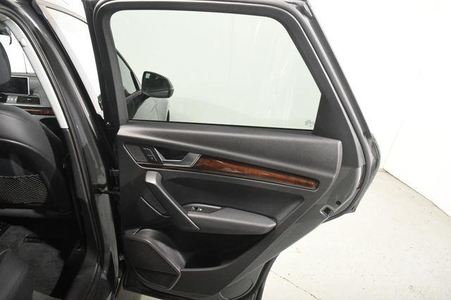 2018 Audi Q5 Tech Premium w/ Virtual Cockpi photo
