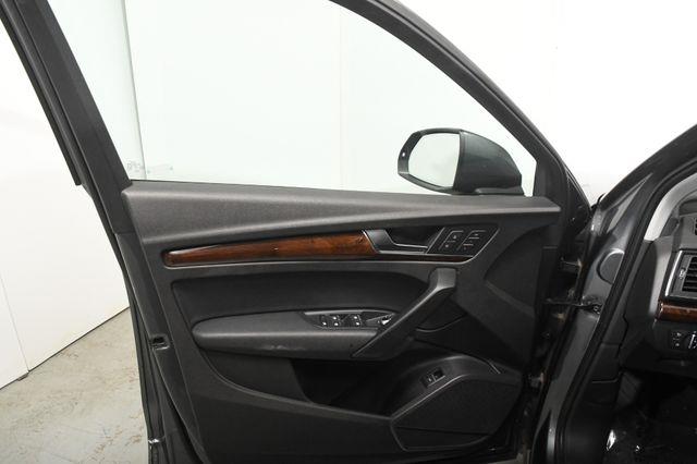 2018 Audi Q5 Tech Premium w/ Virtual Cockpi photo
