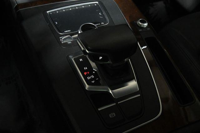 2018 Audi Q5 Tech Premium w/ Virtual Cockpi photo