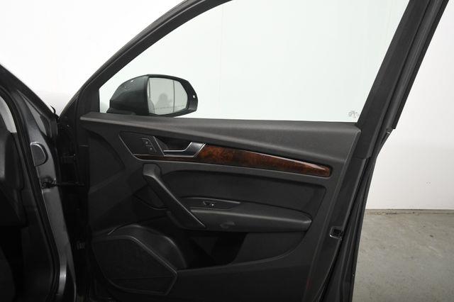 2018 Audi Q5 Tech Premium w/ Virtual Cockpi photo