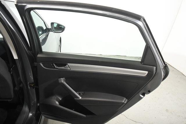 2017 Volkswagen Passat 1.8T S photo