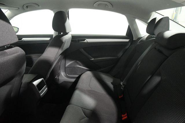 2017 Volkswagen Passat 1.8T S photo
