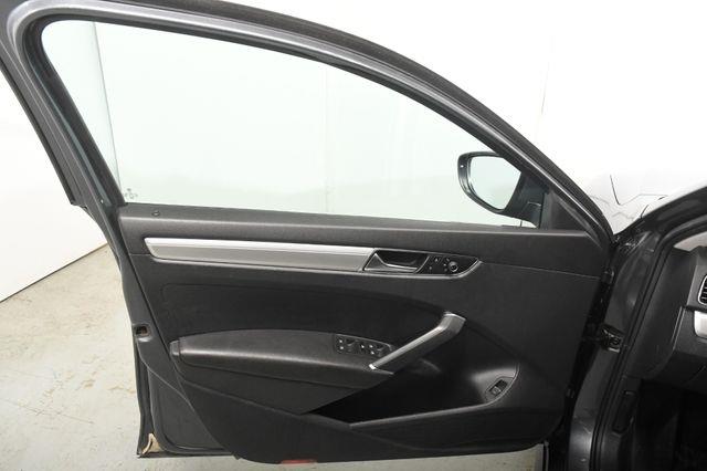 2017 Volkswagen Passat 1.8T S photo