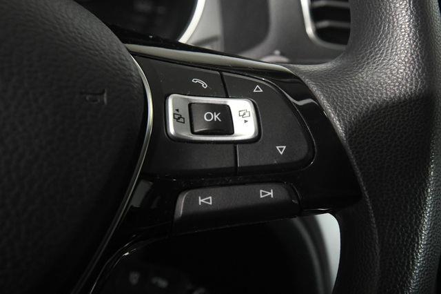 2017 Volkswagen Passat 1.8T S photo