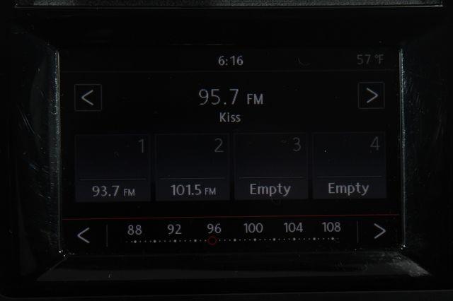 2017 Volkswagen Passat 1.8T S photo