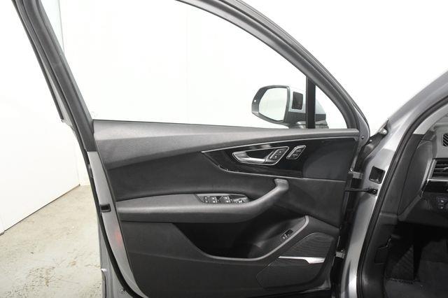 2017 Audi Q7 Premium Plus w/ Virtual Cockpi photo