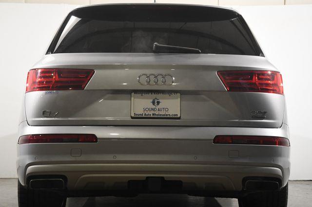 2017 Audi Q7 Premium Plus w/ Virtual Cockpi photo