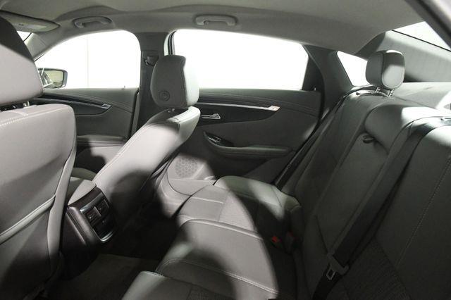 2017 Chevrolet Impala LT photo