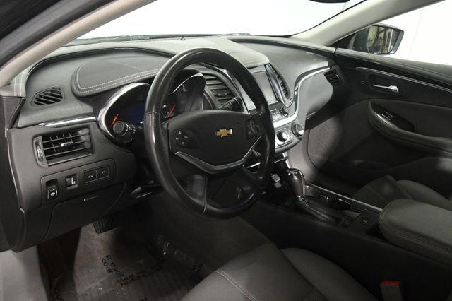 2017 Chevrolet Impala LT photo