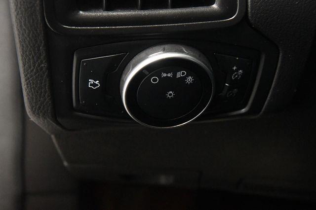 2016 Ford Focus SE w/ Heated Seats photo