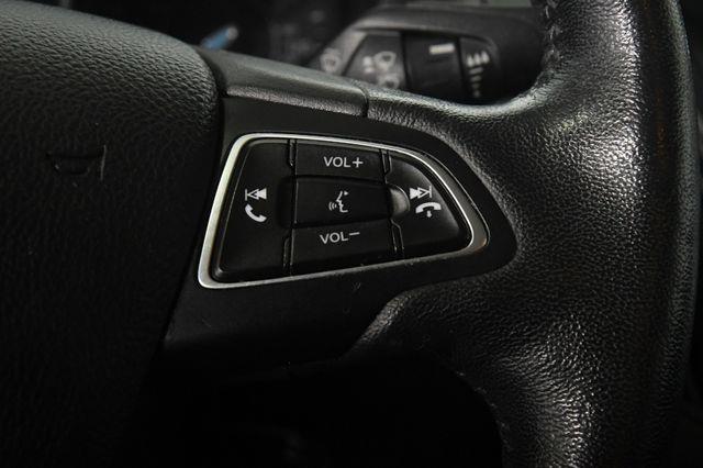 2016 Ford Focus SE w/ Heated Seats photo