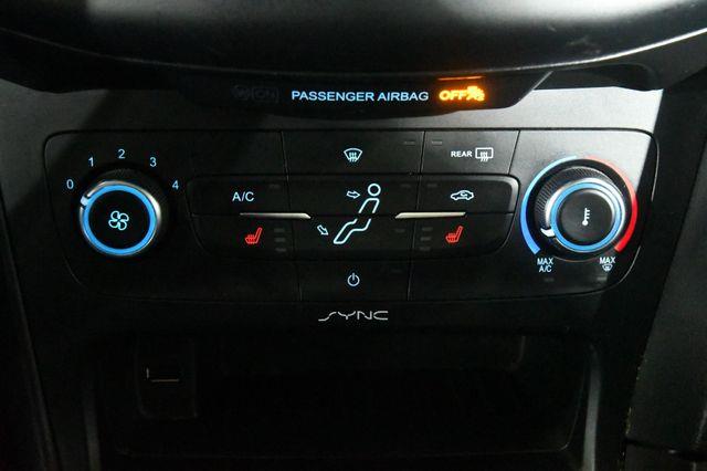 2016 Ford Focus SE w/ Heated Seats photo
