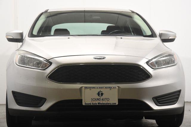 2016 Ford Focus SE w/ Heated Seats photo