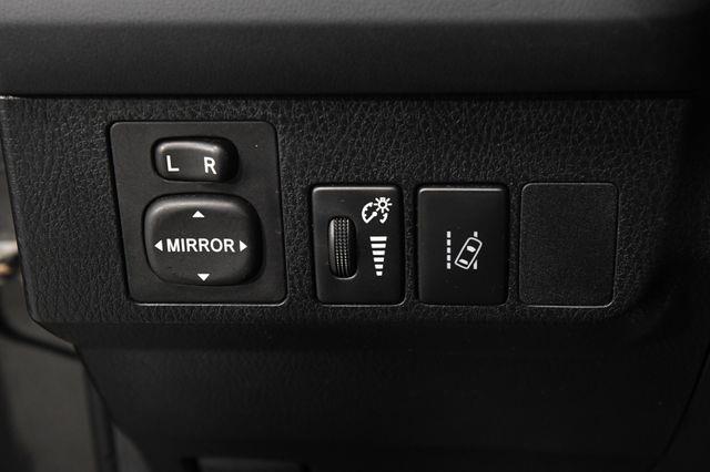 2017 Toyota RAV4 LE photo