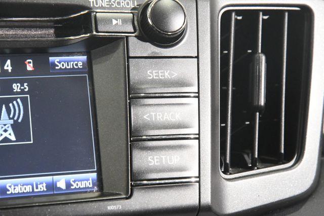 2017 Toyota RAV4 LE photo