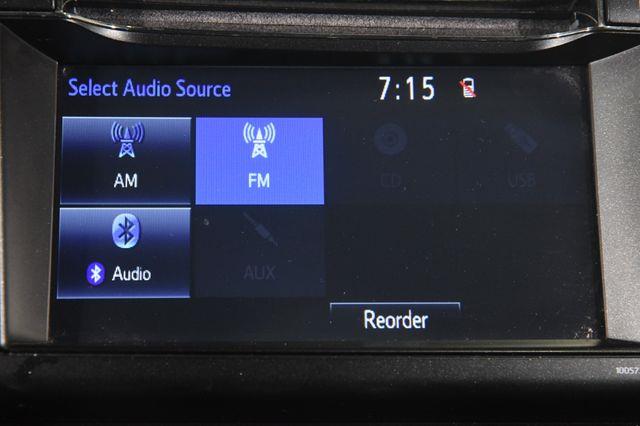 2017 Toyota RAV4 LE photo