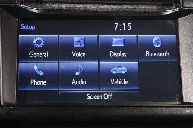 2017 Toyota RAV4 LE photo