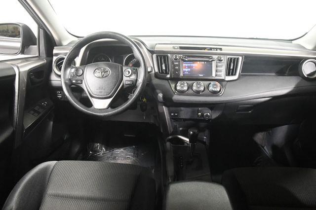 2017 Toyota RAV4 LE photo