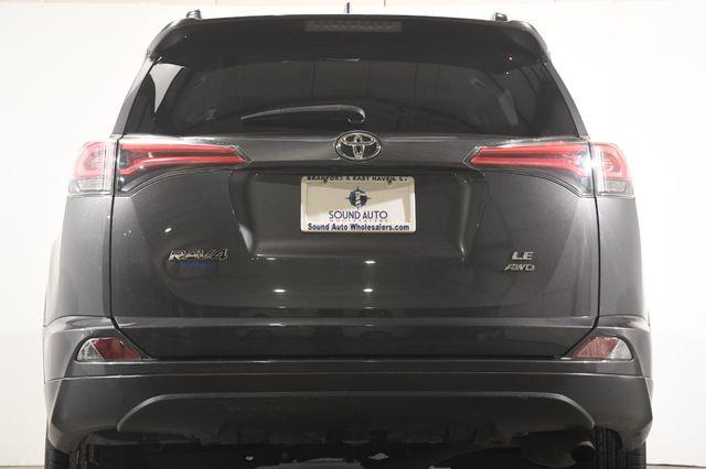 2017 Toyota RAV4 LE photo