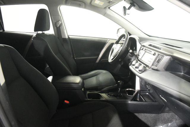2017 Toyota RAV4 LE photo