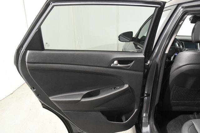 2016 Hyundai Tucson Limited w/ Nav/Blindspot/ Safe photo