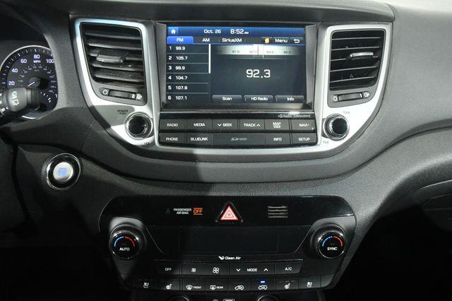 2016 Hyundai Tucson Limited w/ Nav/Blindspot/ Safe photo