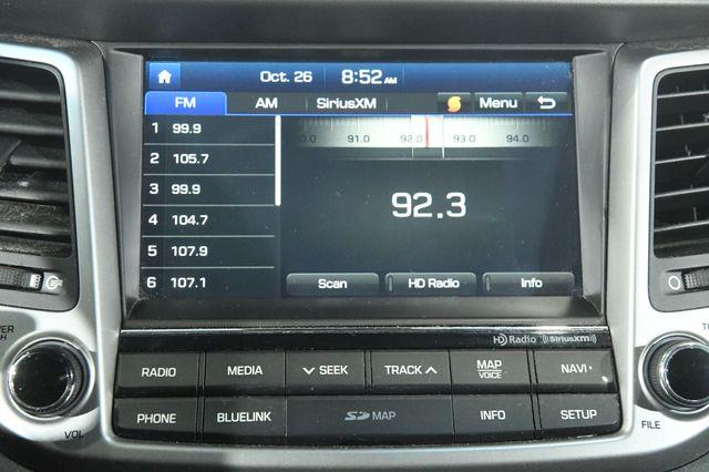 2016 Hyundai Tucson Limited w/ Nav/Blindspot/ Safe photo