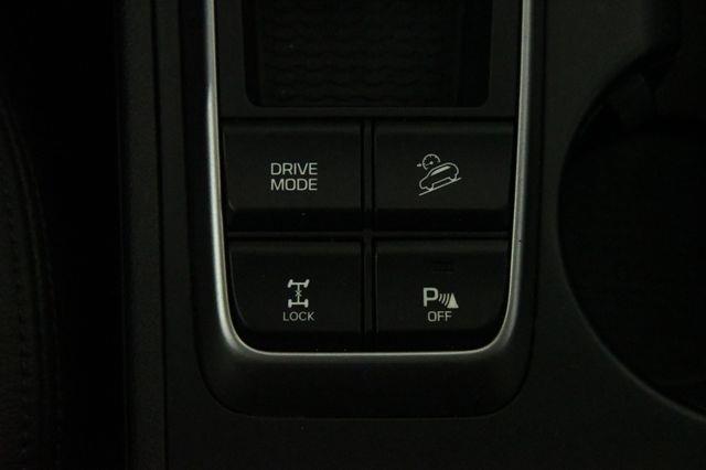 2016 Hyundai Tucson Limited w/ Nav/Blindspot/ Safe photo