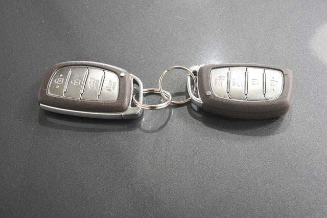 2016 Hyundai Tucson Limited w/ Nav/Blindspot/ Safe photo