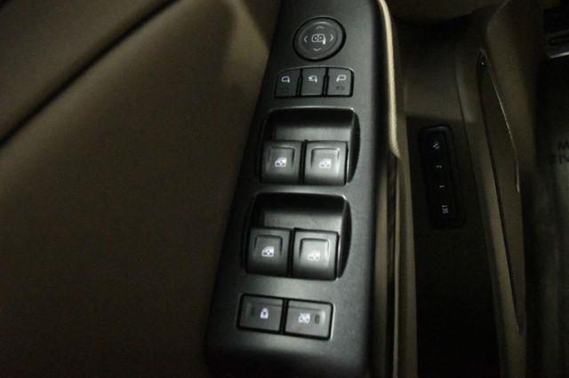 2017 GMC Yukon SLT photo