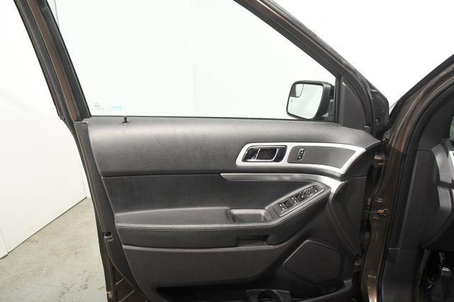 2015 Ford Explorer XLT photo