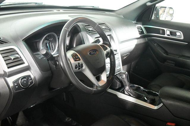 2015 Ford Explorer XLT photo