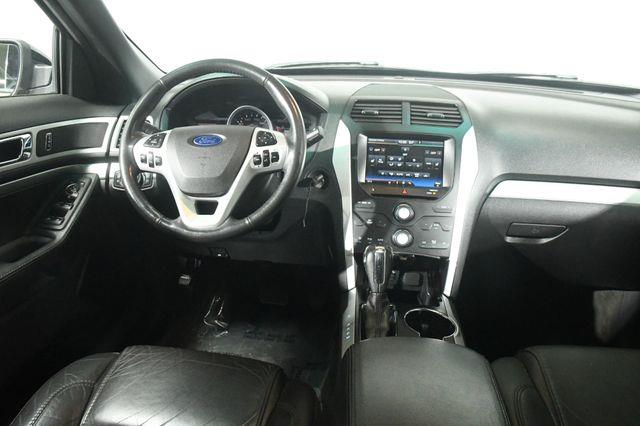 2015 Ford Explorer XLT photo