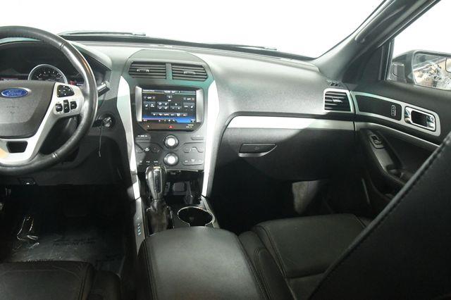 2015 Ford Explorer XLT photo