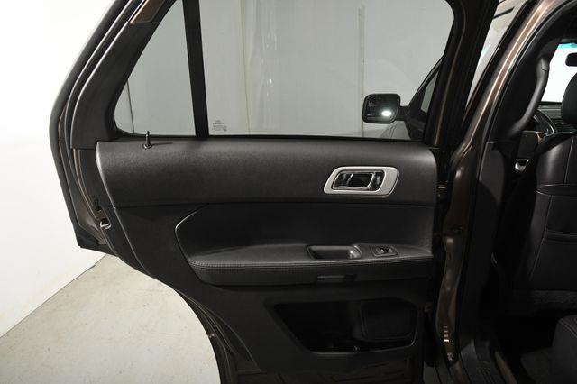 2015 Ford Explorer XLT photo