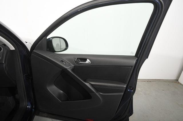 2016 Volkswagen Tiguan SE photo