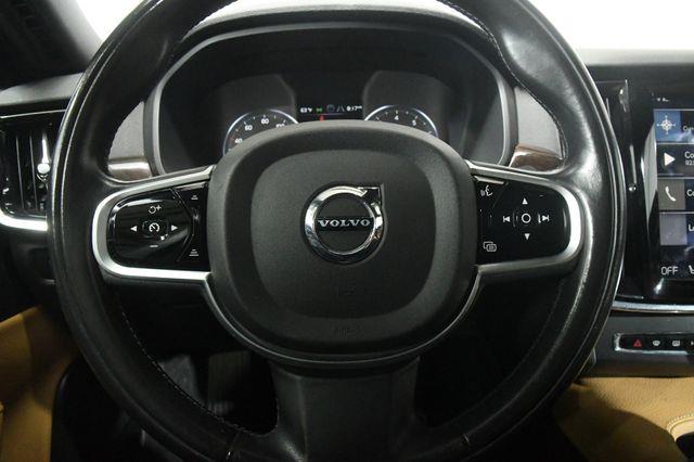 2018 Volvo S90 Momentum photo