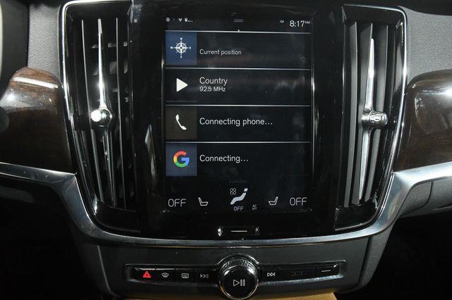2018 Volvo S90 Momentum photo