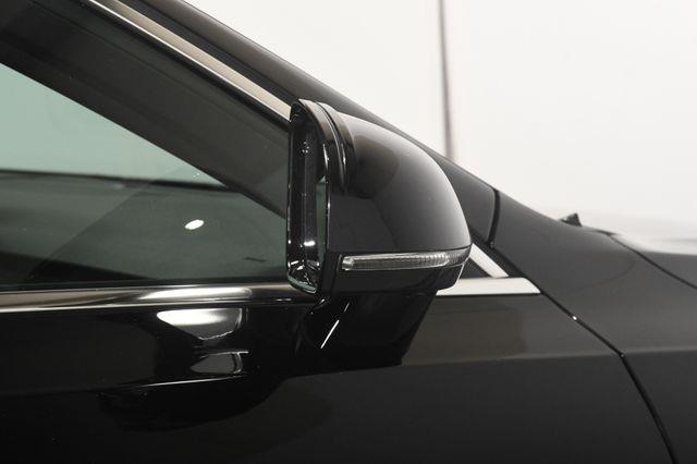 2018 Volvo S90 Momentum photo