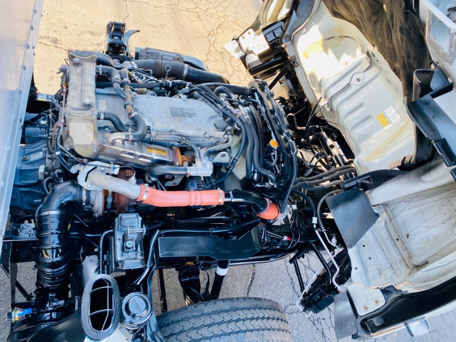 2014 Isuzu NPR HD  photo