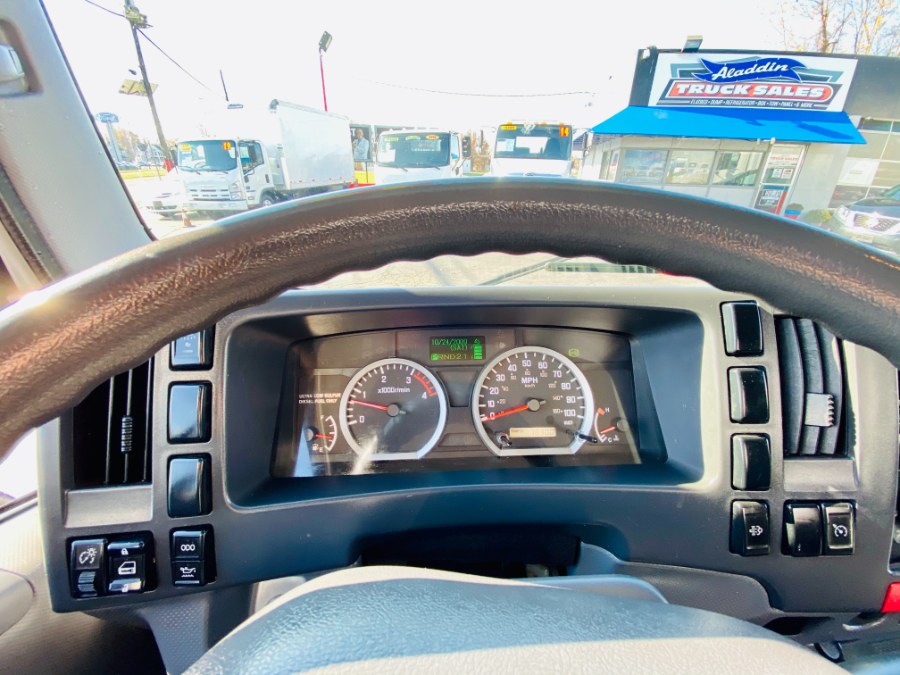 2014 Isuzu NPR HD  photo
