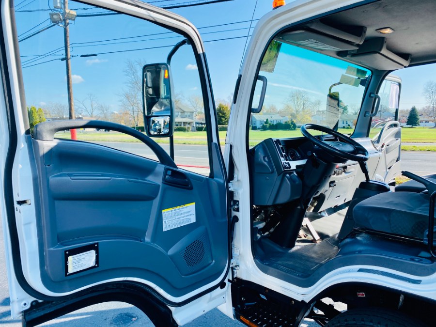 2014 Isuzu NPR HD  photo