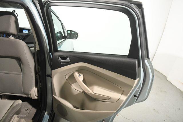 2013 Ford C-Max Hybrid SE photo