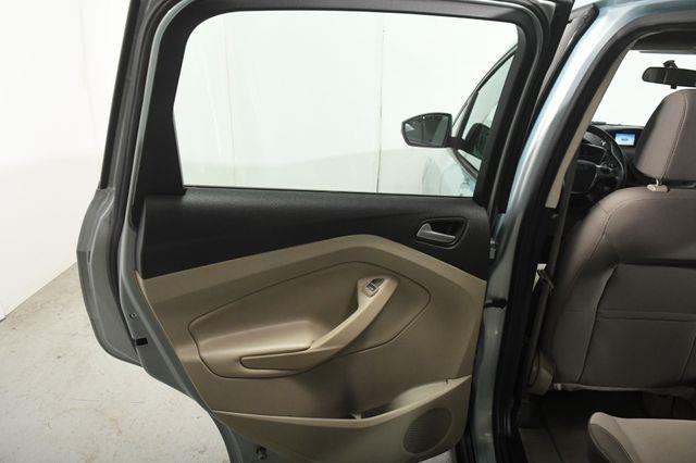 2013 Ford C-Max Hybrid SE photo