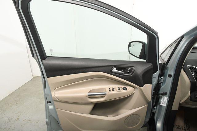 2013 Ford C-Max Hybrid SE photo